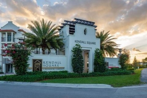Immobilier commercial à Kendall, Floride № 2014273