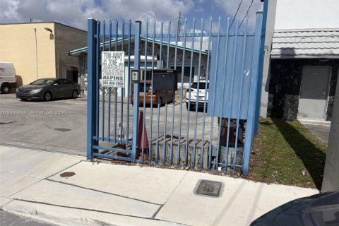 Immobilier commercial à Miami, Floride № 2085726