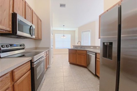 Casa en alquiler en Winter Haven, Florida, 4 dormitorios, 188.5 m2 № 1829832 - foto 6