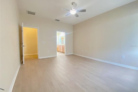 Casa en alquiler en Winter Haven, Florida, 4 dormitorios, 188.5 m2 № 1829832 - foto 8