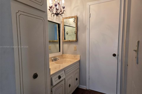 Condominio en venta en Lauderhill, Florida, 1 dormitorio № 1696661 - foto 23