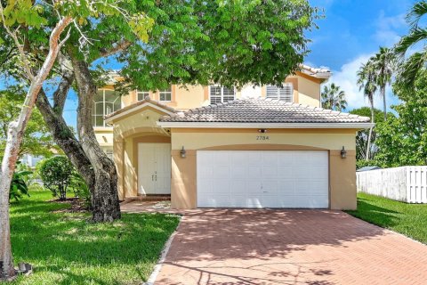 House in Miramar, Florida 4 bedrooms, 207.36 sq.m. № 1931328 - photo 2