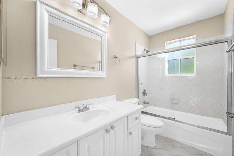 Casa en venta en Miramar, Florida, 4 dormitorios, 207.36 m2 № 1931328 - foto 26