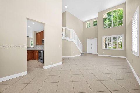 House in Miramar, Florida 4 bedrooms, 207.36 sq.m. № 1931328 - photo 7