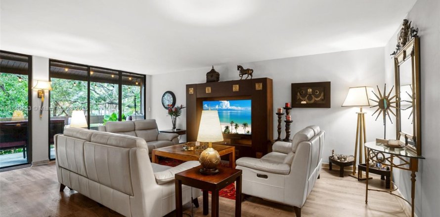 Townhouse in Plantation, Florida 3 bedrooms, 170.94 sq.m. № 1851932