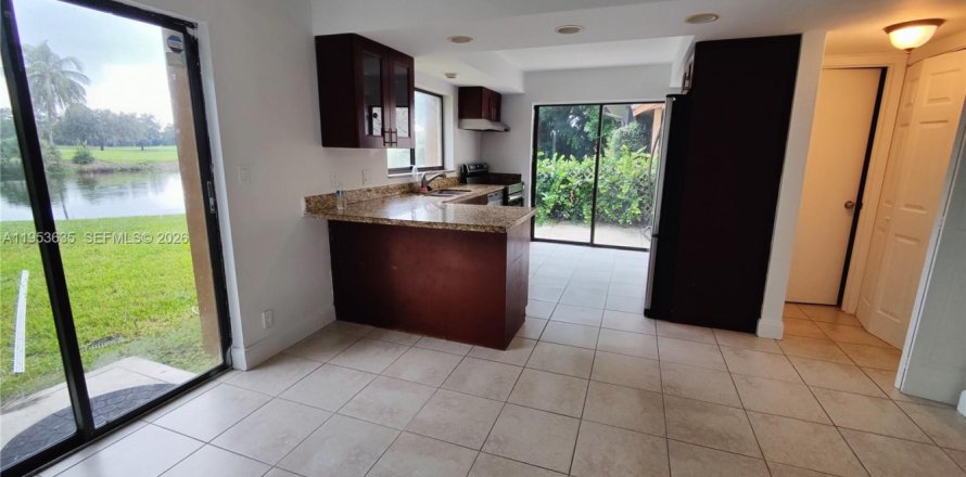 Adosado en Plantation, Florida 3 dormitorios, 139.35 m2 № 2008148