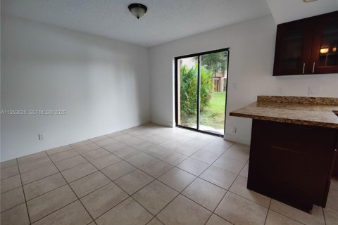 Adosado en alquiler en Plantation, Florida, 3 dormitorios, 139.35 m2 № 2008148 - foto 8