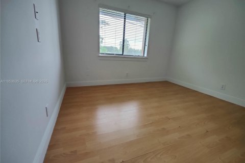 Adosado en alquiler en Plantation, Florida, 3 dormitorios, 139.35 m2 № 2008148 - foto 15