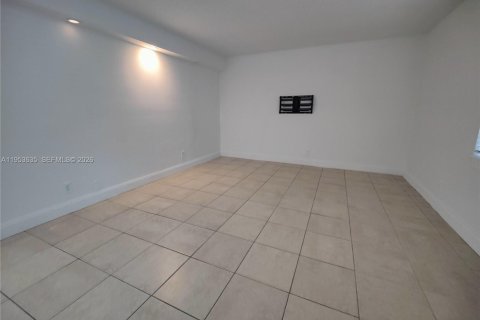 Adosado en alquiler en Plantation, Florida, 3 dormitorios, 139.35 m2 № 2008148 - foto 3