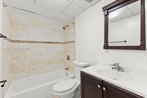 Adosado en alquiler en Plantation, Florida, 3 dormitorios, 139.35 m2 № 2008148 - foto 26