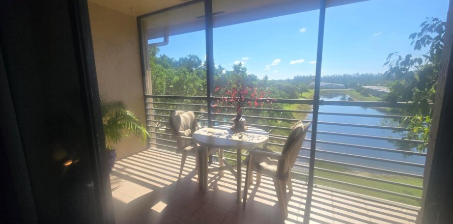 Condo in West Palm Beach, Florida, 2 bedrooms № 1146666