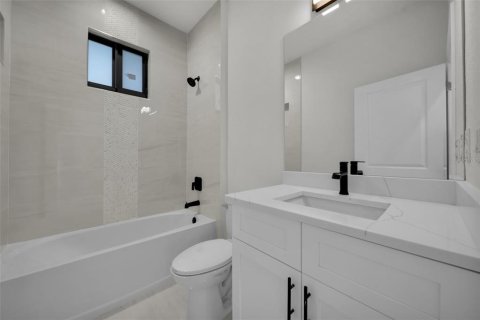 Casa en venta en Port Charlotte, Florida, 3 dormitorios, 170.85 m2 № 1767764 - foto 30