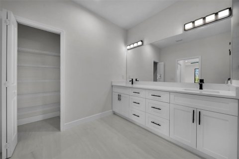 Casa en venta en Port Charlotte, Florida, 3 dormitorios, 170.85 m2 № 1767764 - foto 20