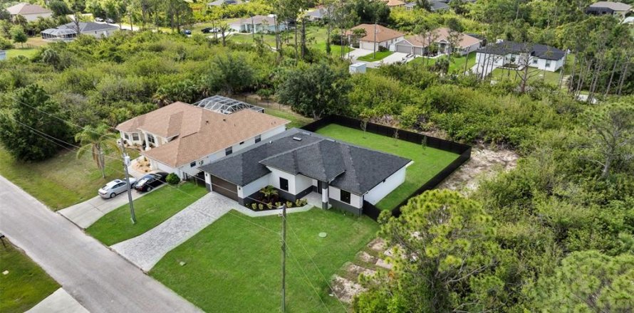 Casa en Port Charlotte, Florida 3 dormitorios, 170.85 m2 № 1767764