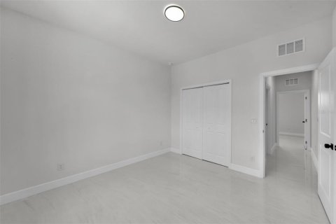 Casa en venta en Port Charlotte, Florida, 3 dormitorios, 170.85 m2 № 1767764 - foto 28