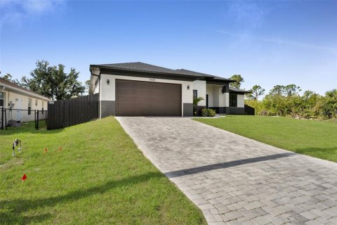 Casa en venta en Port Charlotte, Florida, 3 dormitorios, 170.85 m2 № 1767764 - foto 8