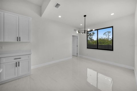 Casa en venta en Port Charlotte, Florida, 3 dormitorios, 170.85 m2 № 1767764 - foto 12