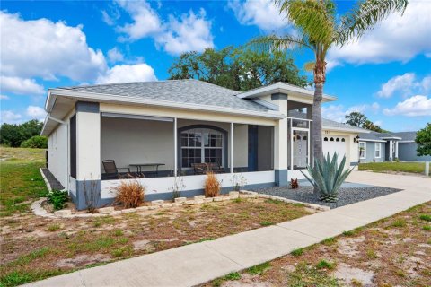 Villa ou maison à vendre à Haines City, Floride: 3 chambres, 157.84 m2 № 2096623 - photo 2