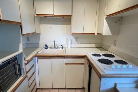 Condominio en venta en Clearwater, Florida, 2 dormitorios, 63.82 m2 № 1851799 - foto 11