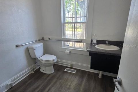 Propiedad comercial en alquiler en Plant City, Florida, 166.39 m2 № 1806684 - foto 5