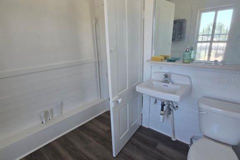 Propiedad comercial en alquiler en Plant City, Florida, 166.39 m2 № 1806684 - foto 10