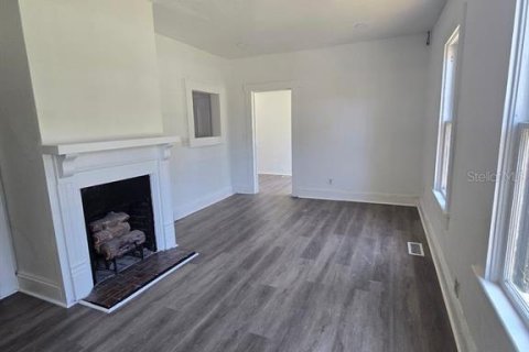 Propiedad comercial en alquiler en Plant City, Florida, 166.39 m2 № 1806684 - foto 4