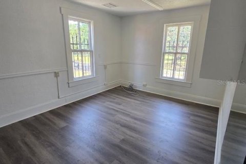 Propiedad comercial en alquiler en Plant City, Florida, 166.39 m2 № 1806684 - foto 7