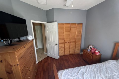 Купить виллу или дом в Хомстед, Флорида 3 спальни, 154.68м2, № 2048767 - фото 16