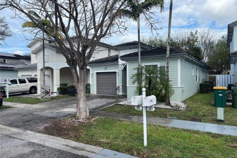 Купить виллу или дом в Хомстед, Флорида 3 спальни, 154.68м2, № 2048767 - фото 2