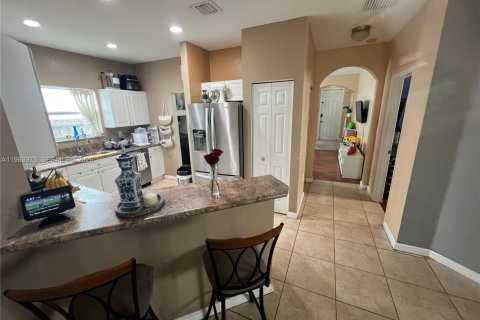 Купить виллу или дом в Хомстед, Флорида 3 спальни, 154.68м2, № 2048767 - фото 27