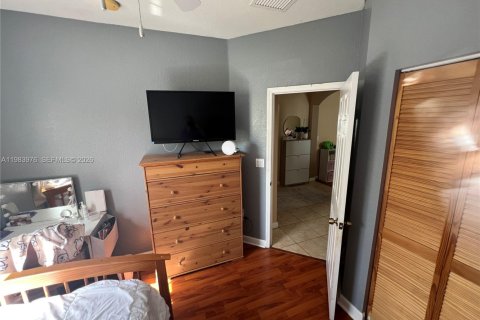 Купить виллу или дом в Хомстед, Флорида 3 спальни, 154.68м2, № 2048767 - фото 15