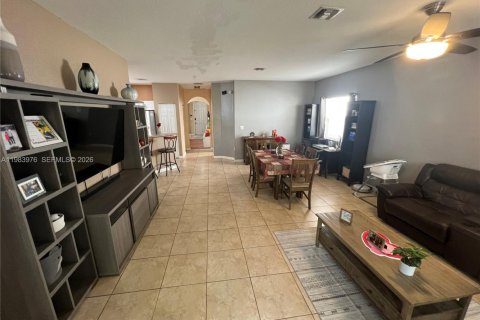 Купить виллу или дом в Хомстед, Флорида 3 спальни, 154.68м2, № 2048767 - фото 26