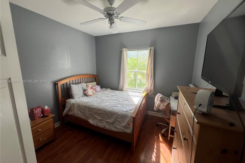 Купить виллу или дом в Хомстед, Флорида 3 спальни, 154.68м2, № 2048767 - фото 14