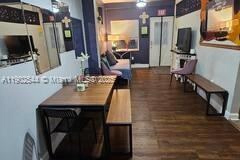 Villa ou maison à Miami, Floride 2 chambres, 56.67 m2 № 2038070