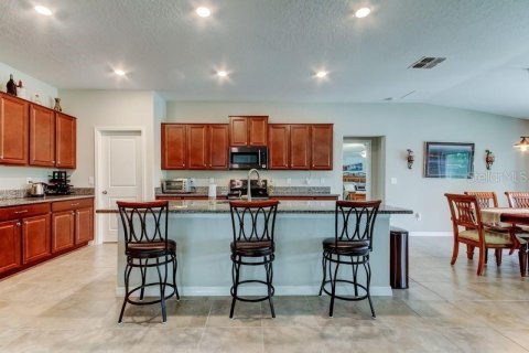 Casa en venta en Zephyrhills, Florida, 4 dormitorios, 239.32 m2 № 1817841 - foto 6