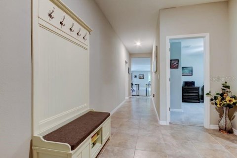 Casa en venta en Zephyrhills, Florida, 4 dormitorios, 239.32 m2 № 1817841 - foto 5