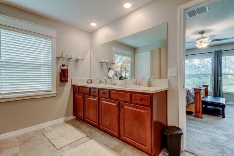 Casa en venta en Zephyrhills, Florida, 4 dormitorios, 239.32 m2 № 1817841 - foto 20