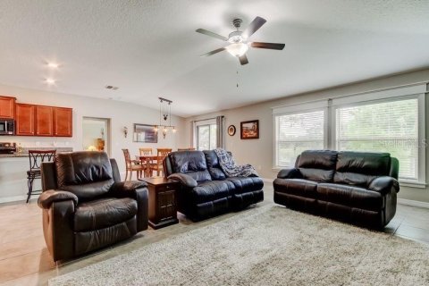 Casa en venta en Zephyrhills, Florida, 4 dormitorios, 239.32 m2 № 1817841 - foto 14
