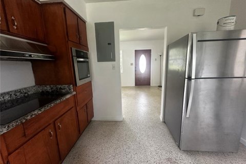 Casa en alquiler en Brooksville, Florida, 3 dormitorios, 82.5 m2 № 1901703 - foto 4