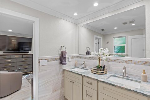Villa ou maison à louer à Treasure Island, Floride: 3 chambres, 180.04 m2 № 2098776 - photo 25