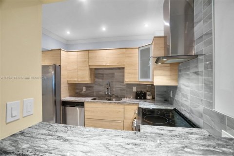 Condominio en venta en Hollywood, Florida, 2 dormitorios, 105.17 m2 № 1890109 - foto 13