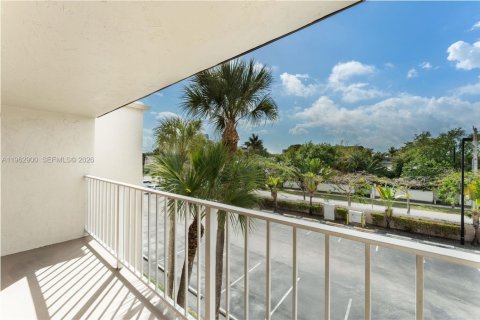 Appartement à louer à Miami, Floride: 1 chambre, 66.43 m2 № 2028324 - photo 15
