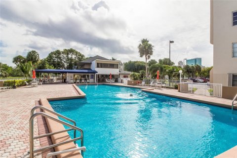 Appartement à louer à Miami, Floride: 1 chambre, 66.43 m2 № 2028324 - photo 26