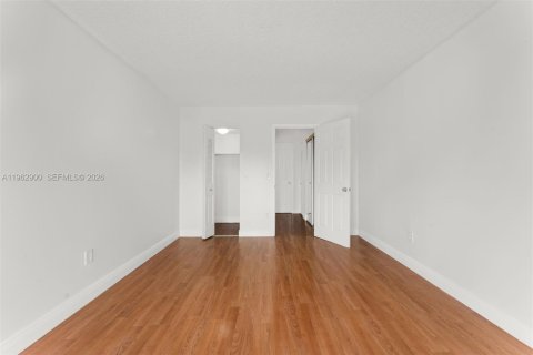 Appartement à louer à Miami, Floride: 1 chambre, 66.43 m2 № 2028324 - photo 16