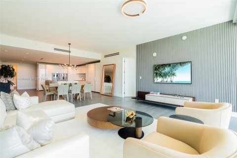 Condo in Bal Harbour, Florida, 3 bedrooms  № 1864950 - photo 11