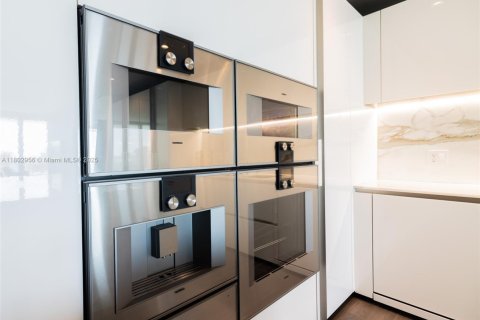 Condo in Bal Harbour, Florida, 3 bedrooms  № 1864950 - photo 23