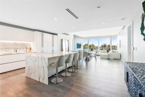 Condo in Bal Harbour, Florida, 3 bedrooms  № 1864950 - photo 18