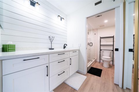 Condo in Pompano Beach, Florida, 2 bedrooms № 2268122 - photo 11