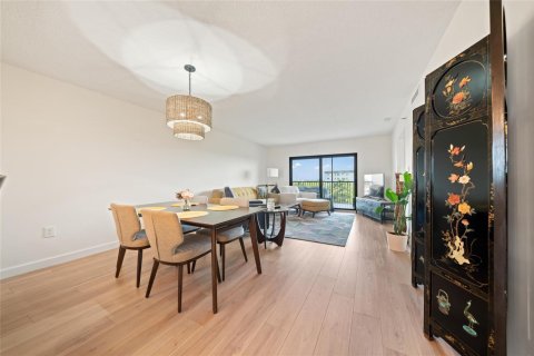 Condo in Pompano Beach, Florida, 2 bedrooms № 2268122 - photo 6