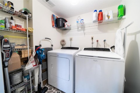 Condo in Pompano Beach, Florida, 2 bedrooms № 2268122 - photo 19